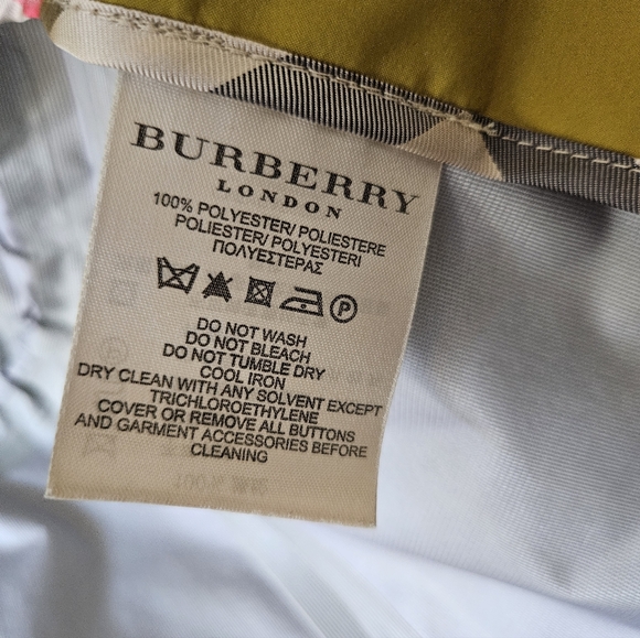 Burberry Mustard Gold Rain Jacket - Picture 16 of 16